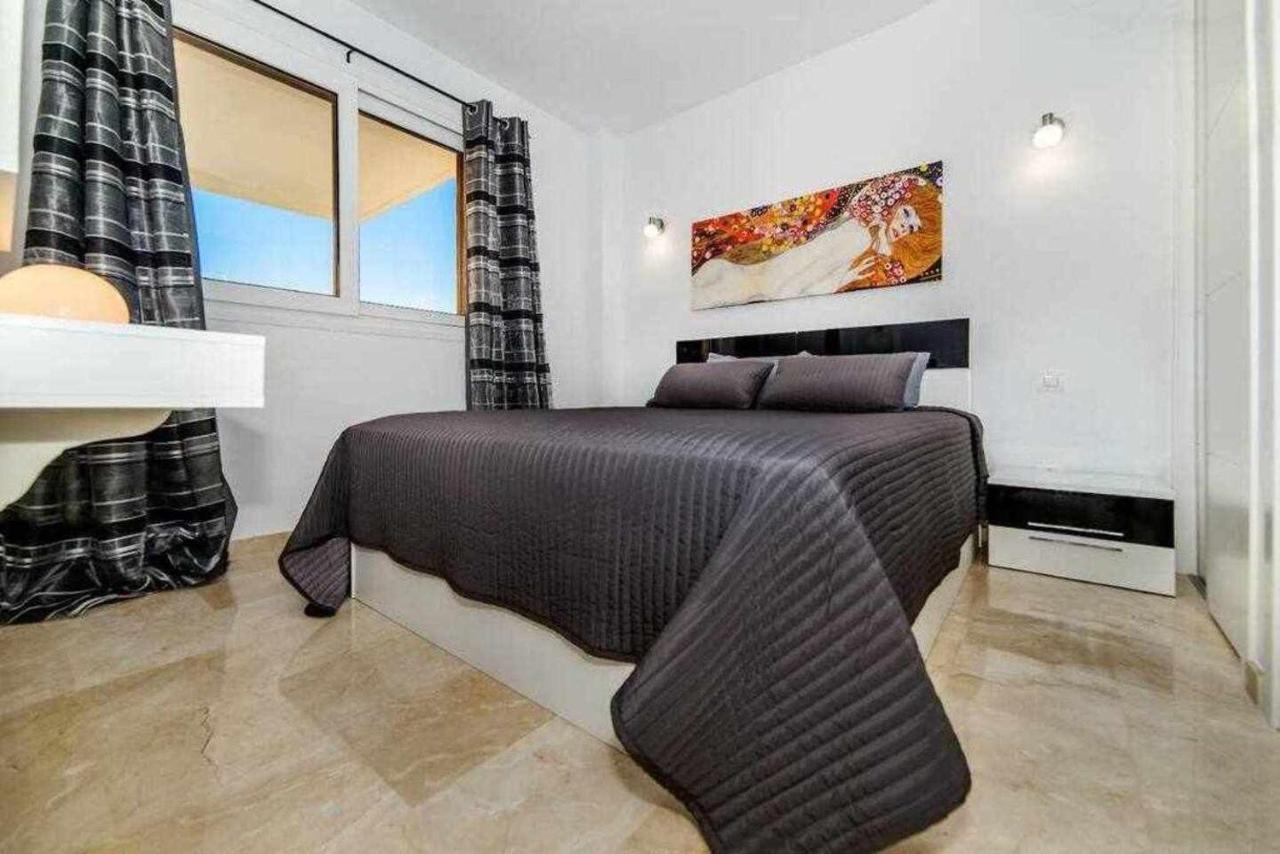 Espanhouse Elvis Apartment Торрев'єха Екстер'єр фото